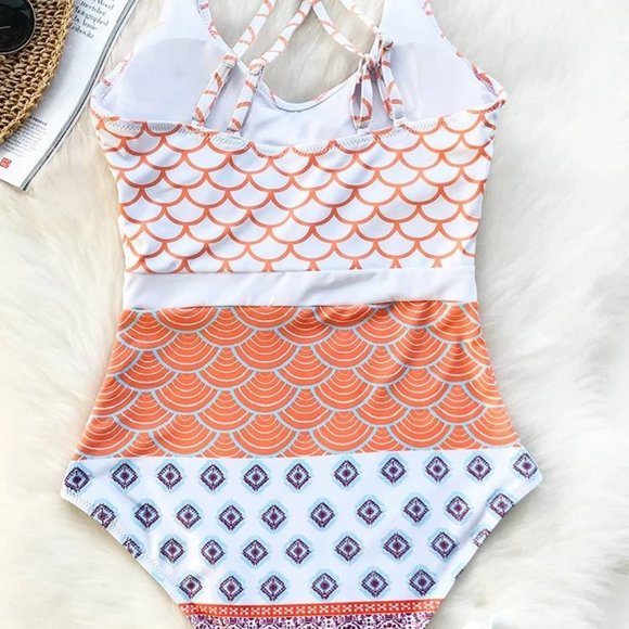 CUPSHE - Beautiful World Print One-piece Swimsuit - Picture 3 of 5
